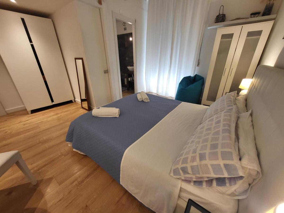 Living Cagliari Marina Bed & Breakfast Dış mekan fotoğraf