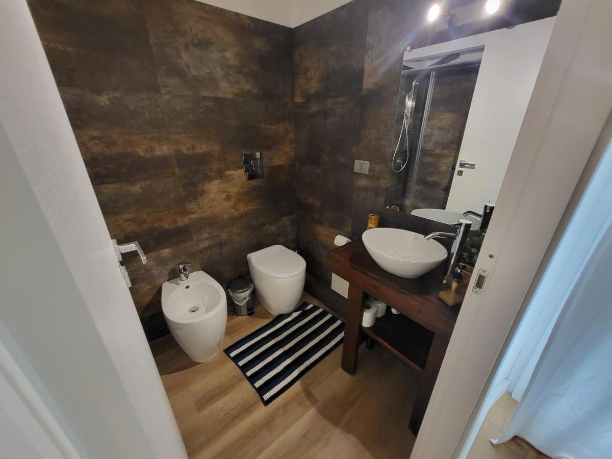 Living Cagliari Marina Bed & Breakfast Dış mekan fotoğraf