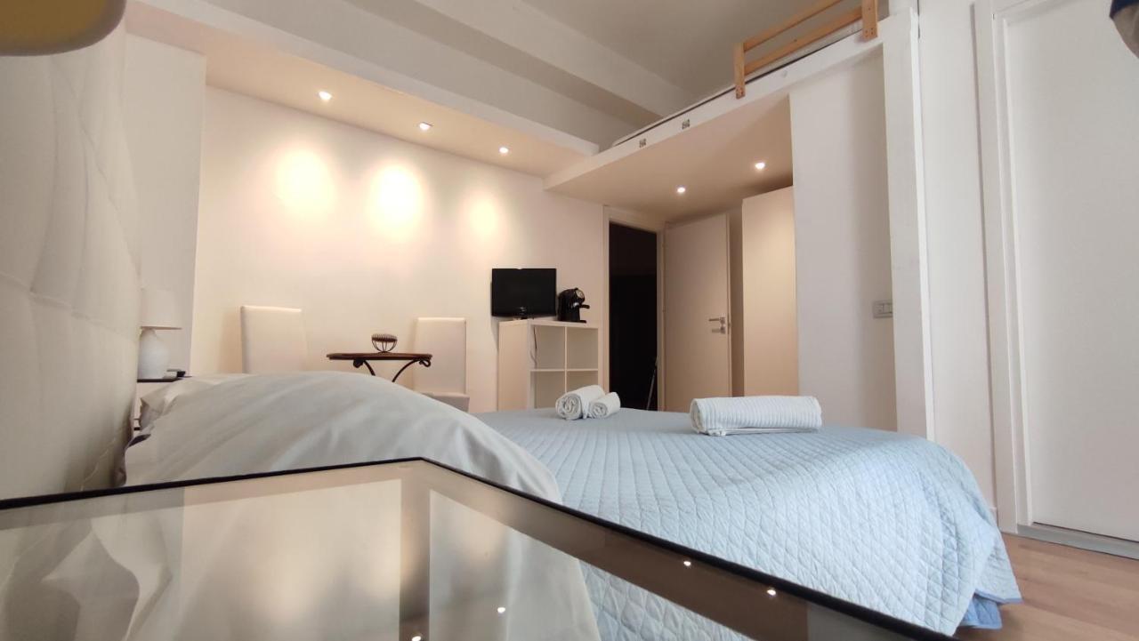Living Cagliari Marina Bed & Breakfast Dış mekan fotoğraf