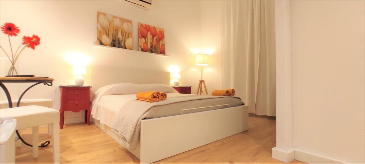 Living Cagliari Marina Bed & Breakfast Dış mekan fotoğraf