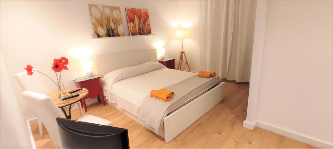Living Cagliari Marina Bed & Breakfast Dış mekan fotoğraf