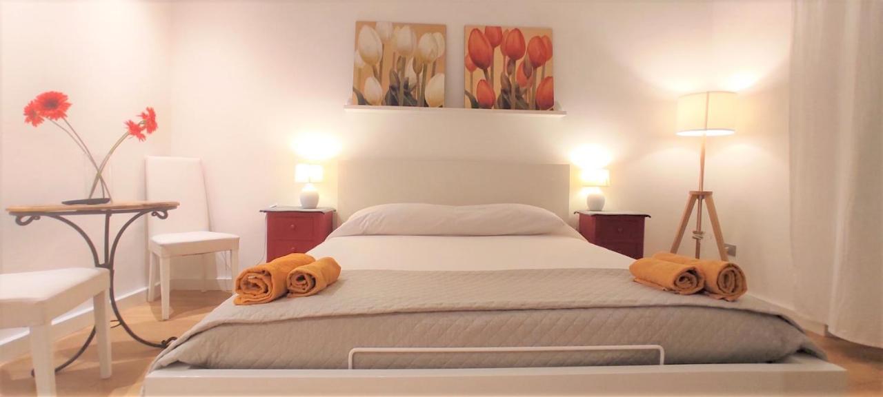 Living Cagliari Marina Bed & Breakfast Dış mekan fotoğraf